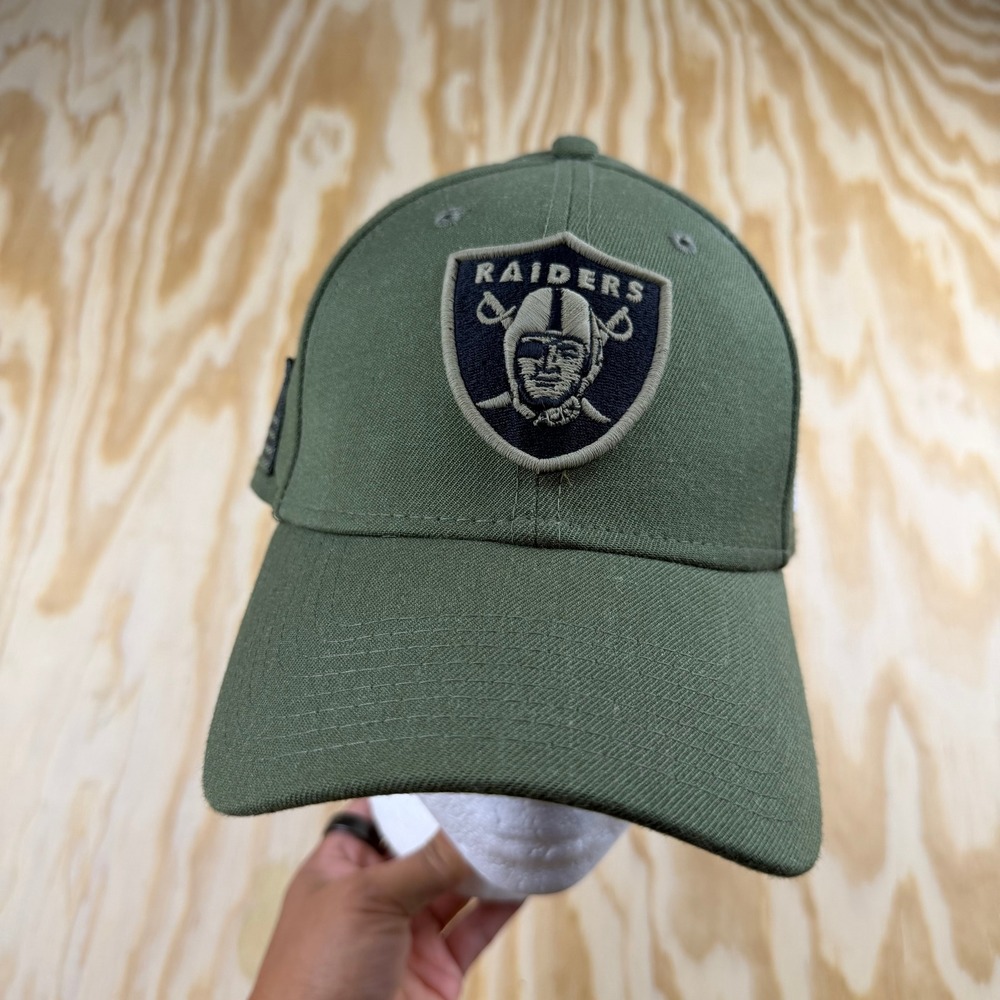 New Era Las Vegas Raiders Salute to Service 39THIRTY Stretch Fit Hat Olive Green